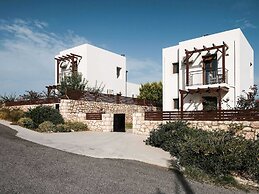 Attractive Villa in Latsimas With Garden and BBQ