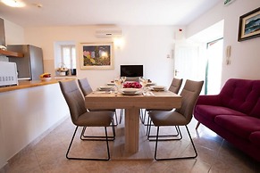 Charming Villa With Private Swimming Pool at Sumartin