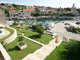 Charming Villa With Private Swimming Pool at Sumartin