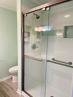 Turtley Paradise West 3 Bedroom Home by RedAwning