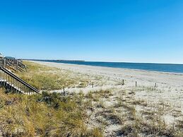 Turtley Paradise West 3 Bedroom Home by RedAwning