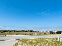Turtley Paradise West 3 Bedroom Home by RedAwning
