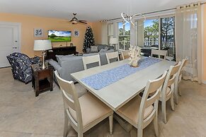 Ultimate Coastal Living With a Bay View