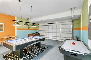 Posh and Roomy Home With Spa Near Disneyworld, CDC Standards #6st345