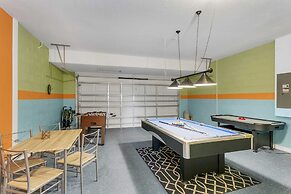 Posh and Roomy Home With Spa Near Disneyworld, CDC Standards #6st345