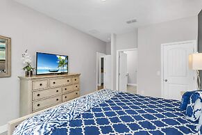 Posh and Roomy Home With Spa Near Disneyworld, CDC Standards #6st345