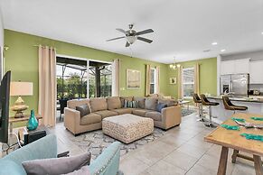 Posh and Roomy Home With Spa Near Disneyworld, CDC Standards #6st345