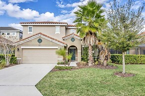 Posh and Roomy Home With Spa Near Disneyworld, CDC Standards #6st345