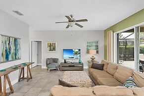 Posh and Roomy Home With Spa Near Disneyworld, CDC Standards #6st345