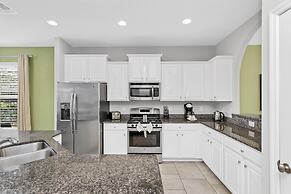 Posh and Roomy Home With Spa Near Disneyworld, CDC Standards #6st345