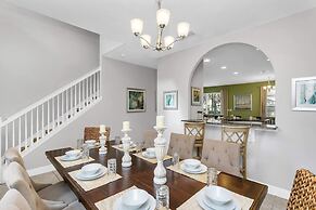 Posh and Roomy Home With Spa Near Disneyworld, CDC Standards #6st345