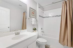 Posh and Roomy Home With Spa Near Disneyworld, CDC Standards #6st345