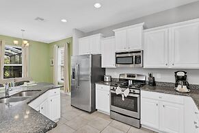 Posh and Roomy Home With Spa Near Disneyworld, CDC Standards #6st345
