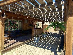 Holiday Motel & RV Park