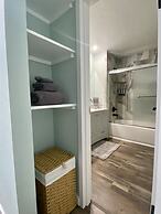 Holiday Motel & RV Park