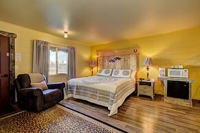 Holiday Motel & RV Park