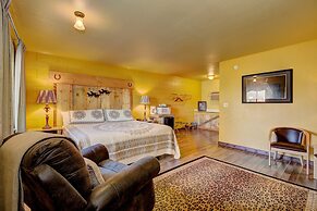 Holiday Motel & RV Park