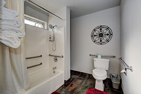 Holiday Motel & RV Park