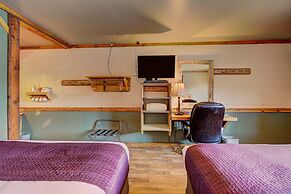 Holiday Motel & RV Park