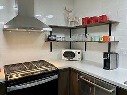 Holiday Motel & RV Park