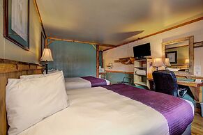 Holiday Motel & RV Park