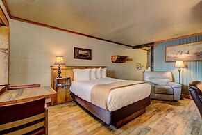 Holiday Motel & RV Park