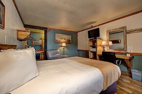 Holiday Motel & RV Park