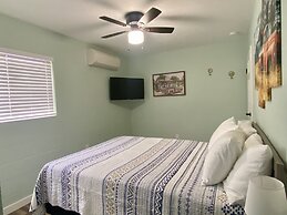 Holiday Motel & RV Park