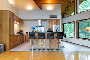 Starchase by H2 Life