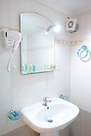 Charming 2-bed Apartment in Sarandë