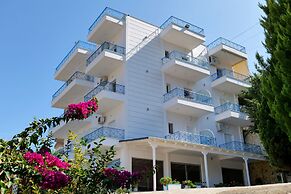 Charming 2-bed Apartment in Sarandë