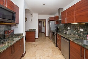 Pristine Bay 1108 4 Bedroom Home by RedAwning