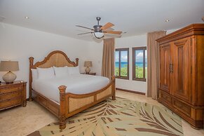 Pristine Bay 1108 4 Bedroom Home by RedAwning