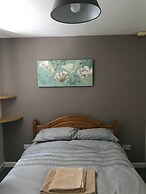 Karah Retreats - Symonds Yat