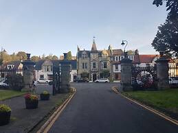 The Woodside Hotel, Aberdour. Exclusive Use