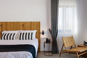 Eleven Boutique Suites