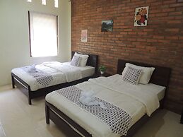 Srikayah by Ndalem Beong