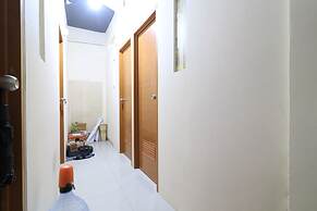 Eiffel Residence Tarakan - Female Only