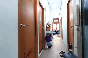 Eiffel Residence Batu Tulis 35A1 - Female Only