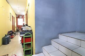 Eiffel Residence Batu Tulis 35A1 - Female Only