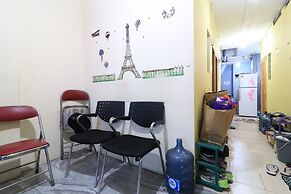 Eiffel Residence Batu Tulis 35A1 - Female Only