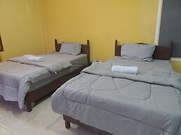 Penginapan Wardi Syariah Borobudur by Ndalem Beong