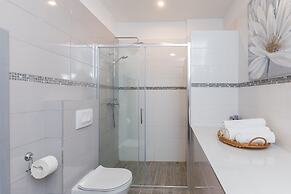 Big Terrace Apartment