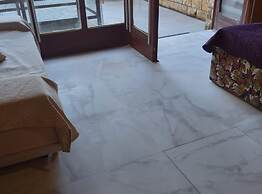 Big Terrace Apartment