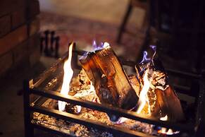 The Bell Alderminster