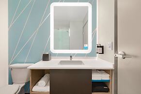 Avid Hotel Detroit Warren by IHG