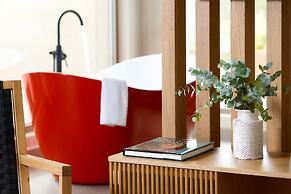 Castello Infinity Suites - Adults Only