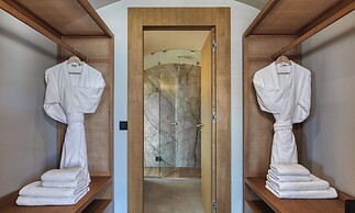 Castello Infinity Suites - Adults Only