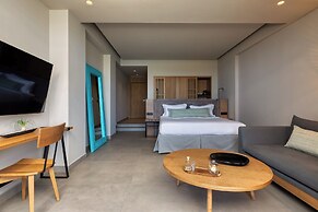 Castello Infinity Suites - Adults Only