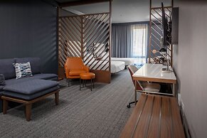 Courtyard by Marriott Memphis East/Galleria